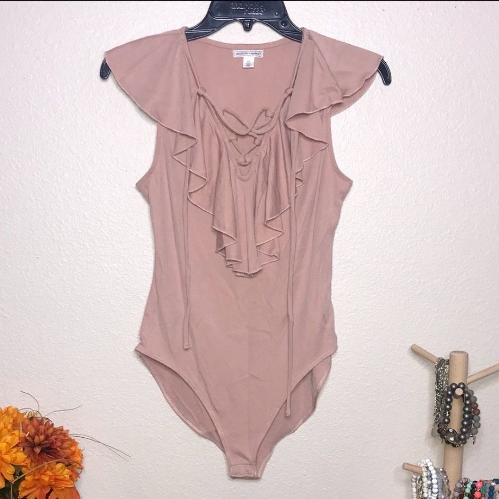 Melrose and Market Nude / Light Dusty Pink Body Suit w/Ruffles size XS